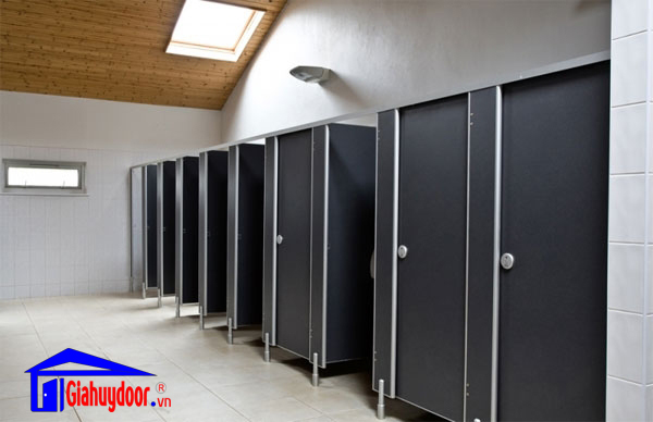 Cửa nhà vệ sinh thiết kế tiện dụng