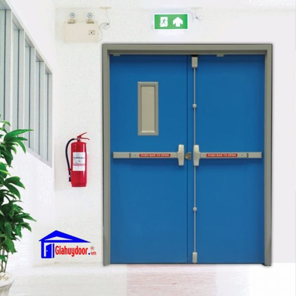 Cua-chong-chay-chung-cu-TPHCM